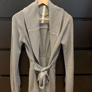 Lululemon Cardigan sz 8